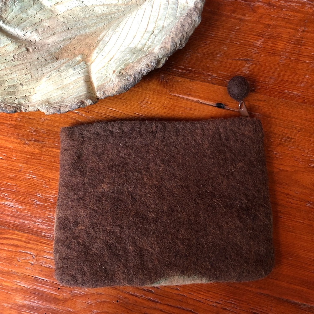 🍂 NWOT Handmade Brown/Flower Clutch Bag 100% Wool - Picture 3 of 7
